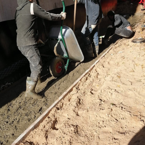 Подготовка отмостки, с железнением коттедж