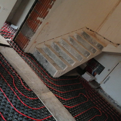 Теплый пол на 4 зоны, автоматика с датчиком рядом с обратной трубой